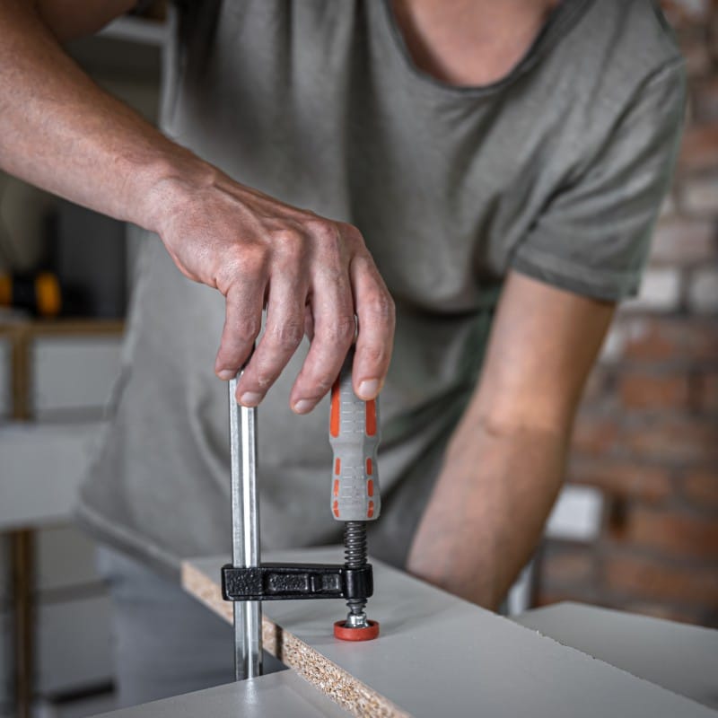 Colocación de Puertas y Suelos